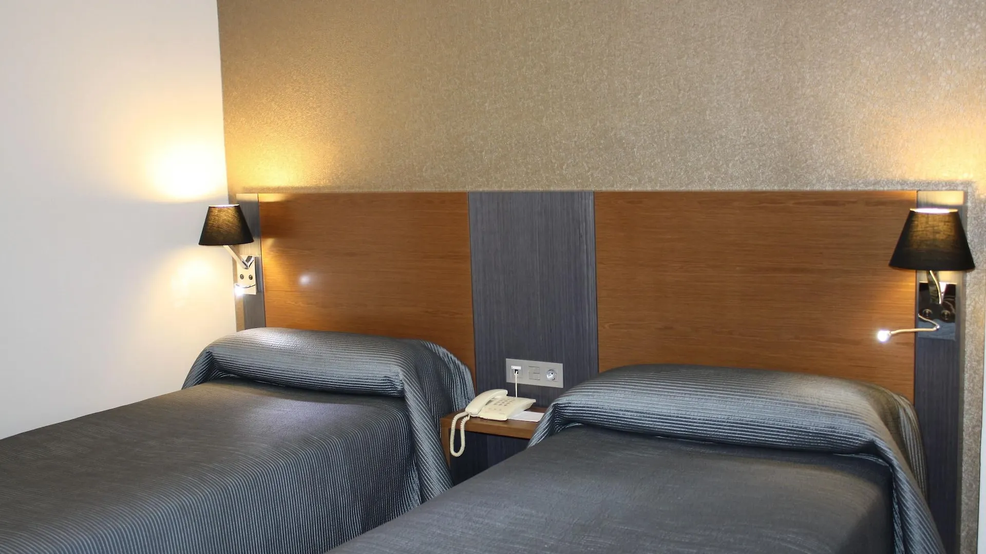 Hotel Regio Кадис