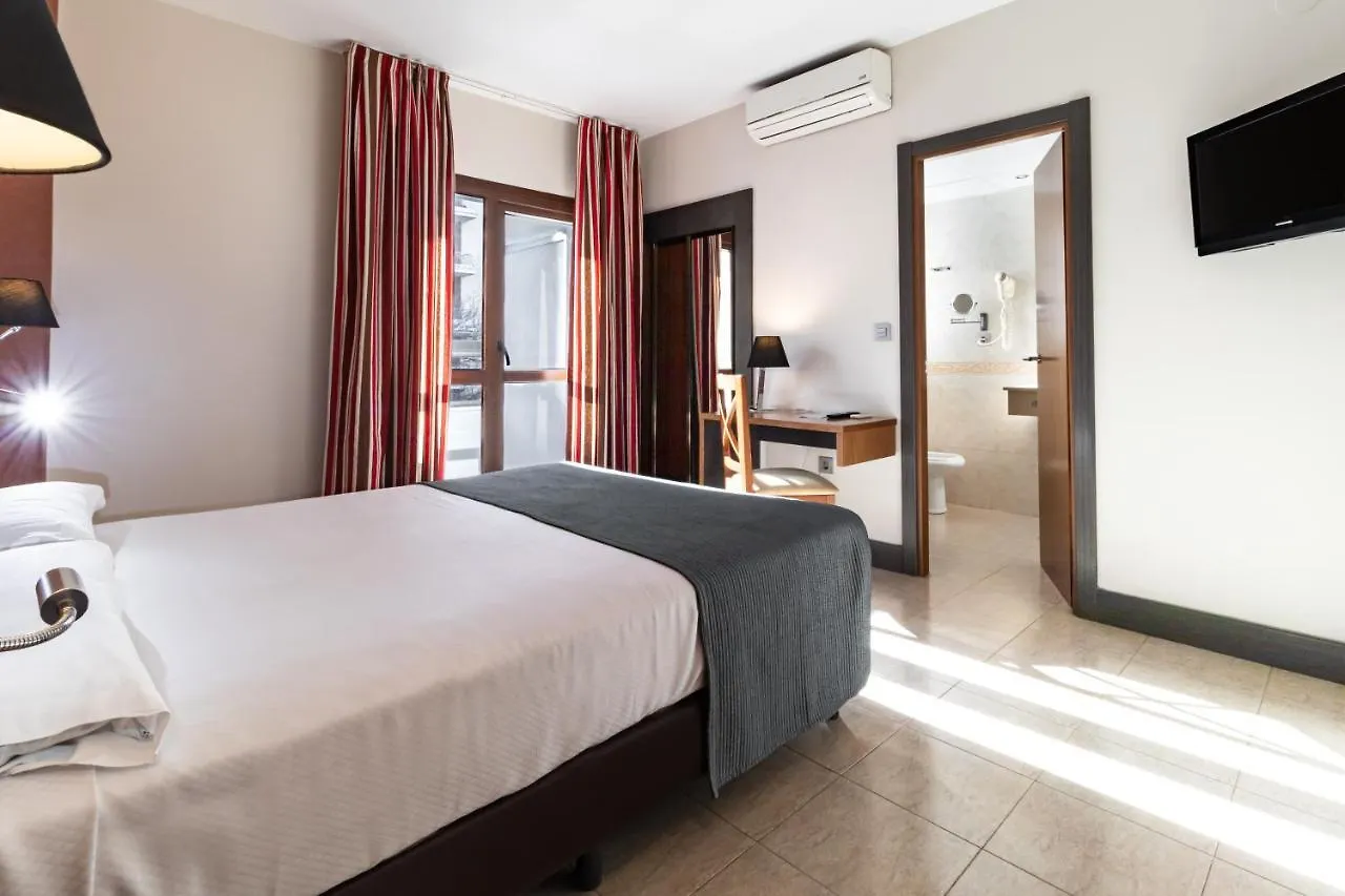 Hotel Regio Кадис
